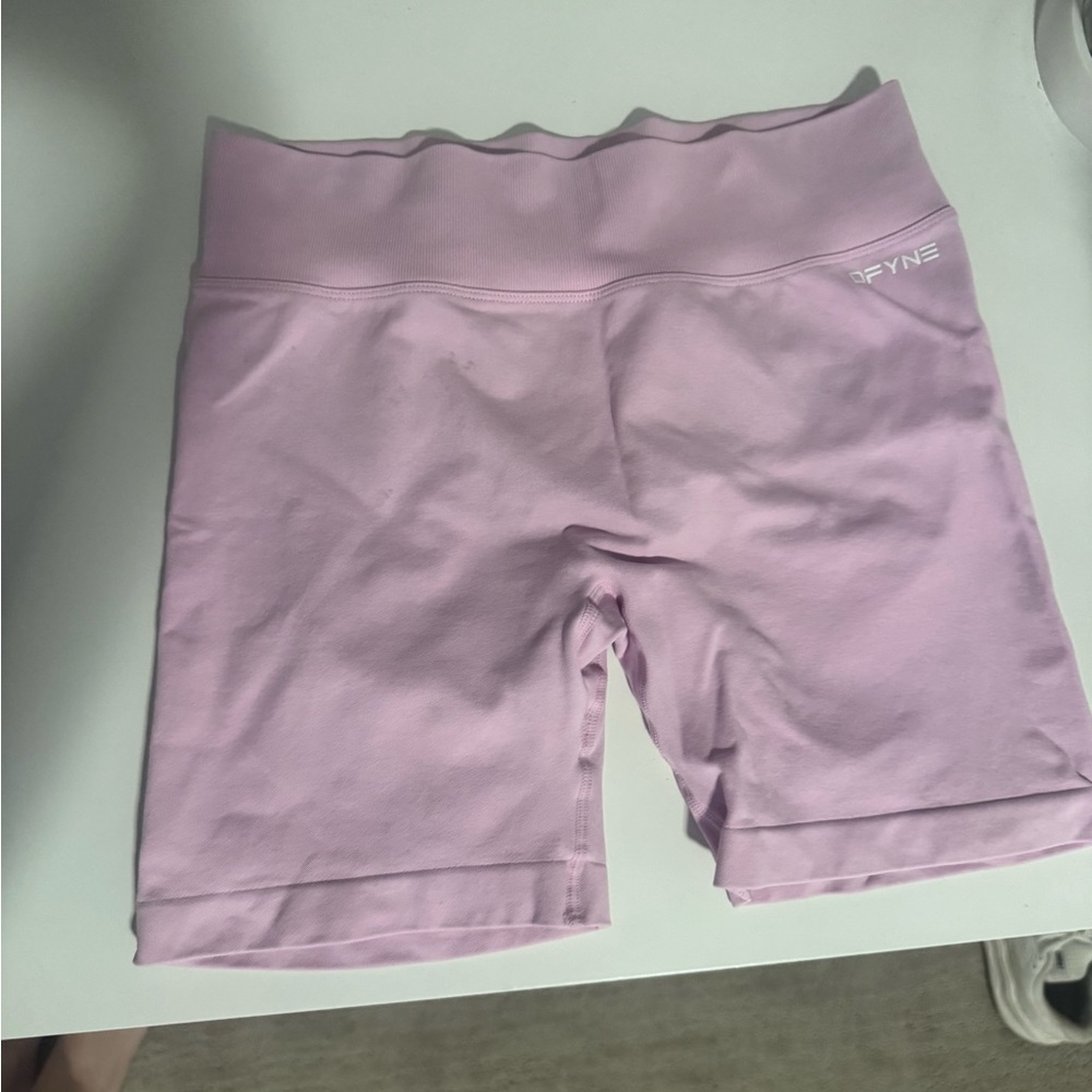 DFYNE Women's Performance Shorts in Soft Pink